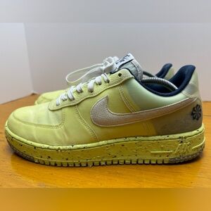Nike Lemon and White Casual Sneakers